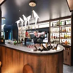 Hotel La Cheneaudiere - - Relais & Chateaux - Restaurant Etoile 5*