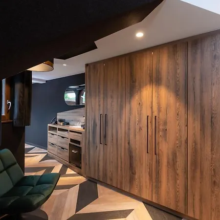La Cheneaudiere - - Relais & Chateaux - Restaurant Etoile