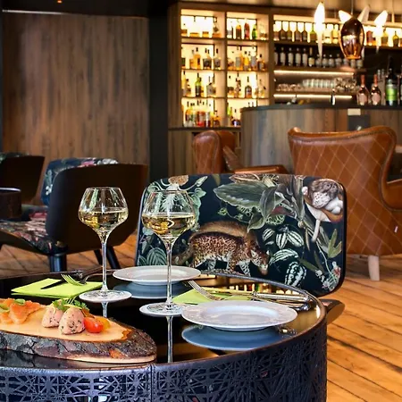 La Cheneaudiere - - Relais & Chateaux - Restaurant Etoile 5* Colroy-la-Roche
