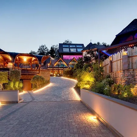 La Cheneaudiere - - Relais & Chateaux - Restaurant Etoile Colroy-la-Roche