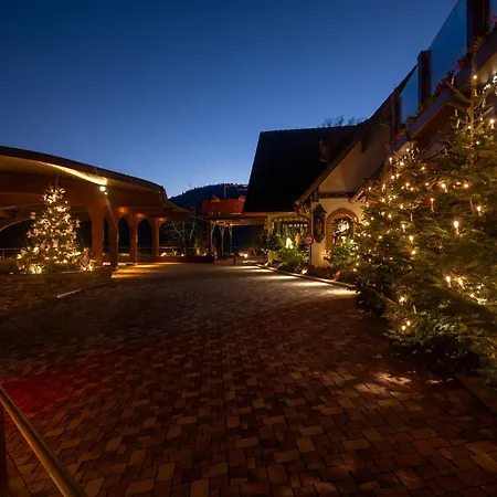 Hotel La Cheneaudiere - - Relais & Chateaux - Restaurant Etoile 5*