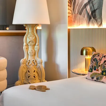 La Cheneaudiere - - Relais & Chateaux - Restaurant Etoile 5*