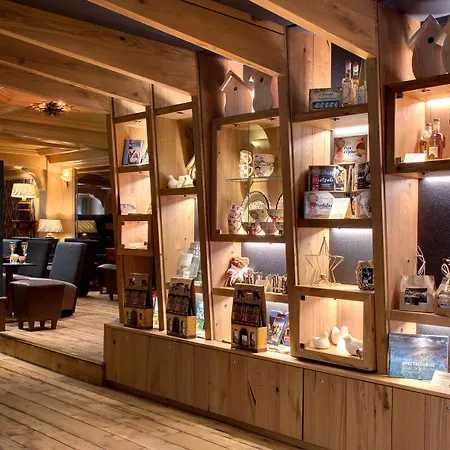 La Cheneaudiere - - Relais & Chateaux - Restaurant Etoile 콜로이라로셰