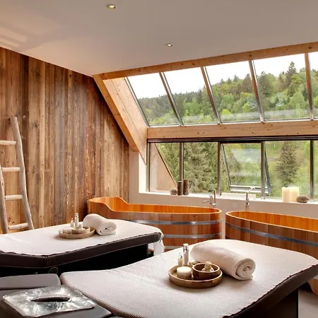 La Cheneaudiere - - Relais & Chateaux - Restaurant Etoile 5*