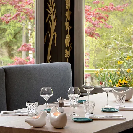 Hotel La Cheneaudiere - - Relais & Chateaux - Restaurant Etoile 5*