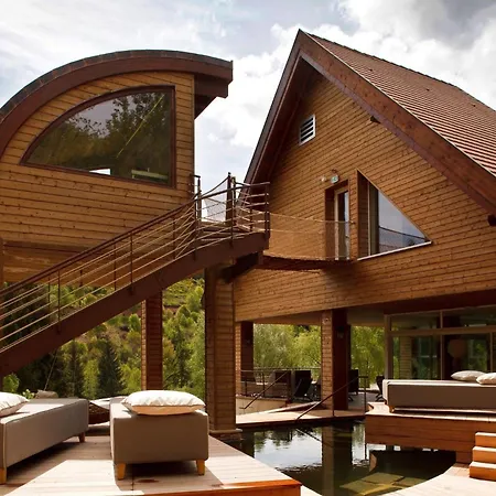 La Cheneaudiere - - Relais & Chateaux - Restaurant Etoile Hotel 5*