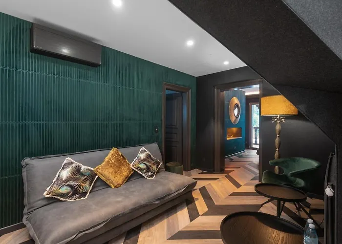 La Cheneaudiere - - Relais & Chateaux - Restaurant Etoile