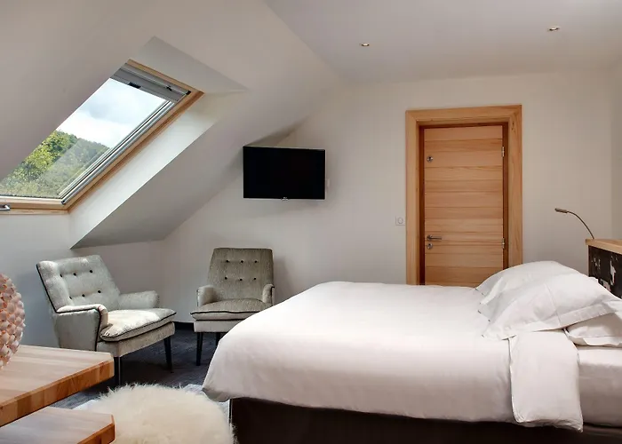 La Cheneaudiere - - Relais & Chateaux - Restaurant Etoile Hotel 5*