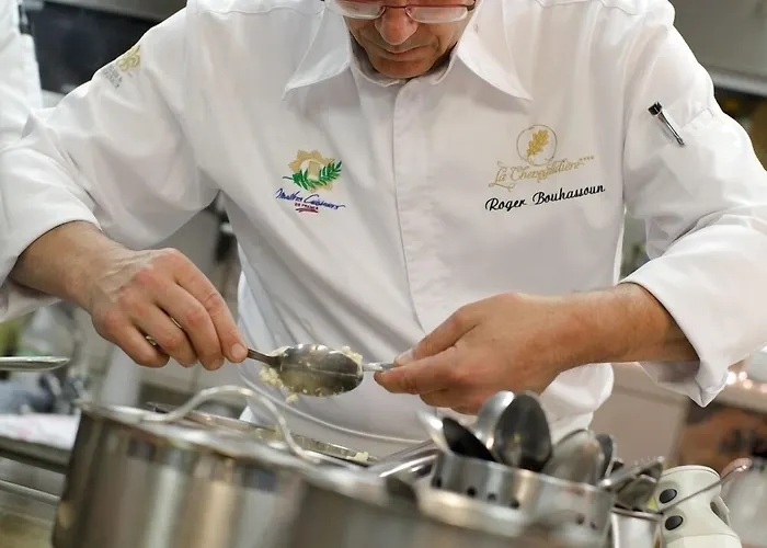 Hotel La Cheneaudiere - - Relais & Chateaux - Restaurant Etoile