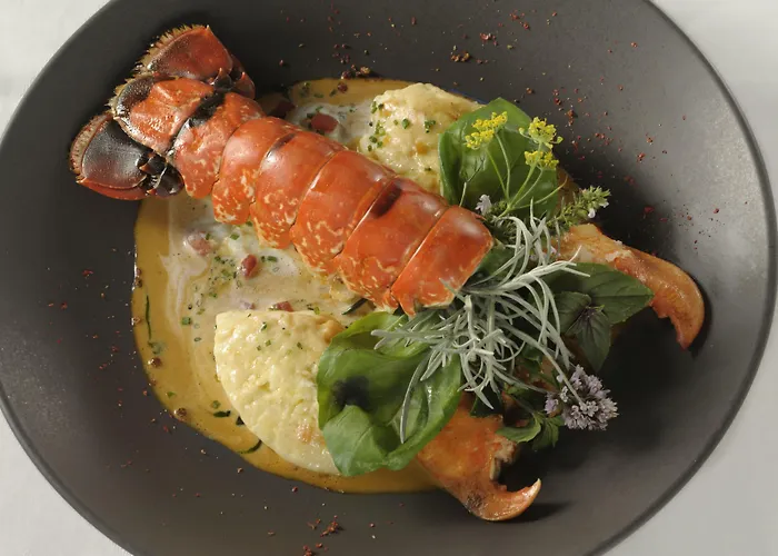 La Cheneaudiere - - Relais & Chateaux - Restaurant Etoile Hotel