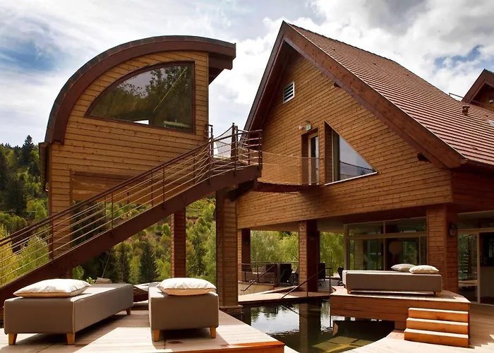 La Cheneaudiere - - Relais & Chateaux - Restaurant Etoile Hotel 5*