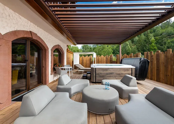 La Cheneaudiere - - Relais & Chateaux - Restaurant Etoile 5* Colroy-la-Roche